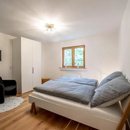 Karbach Mit Gartensauna Und Hot Tub, Eingezaeunter Garten, 4-10 Personen *