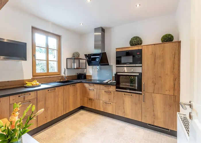 Hébergement de vacances Karbach Komplett Oder Einzelne Wohneinheiten Inkl Sauna Bzw Waldhaeuschen *